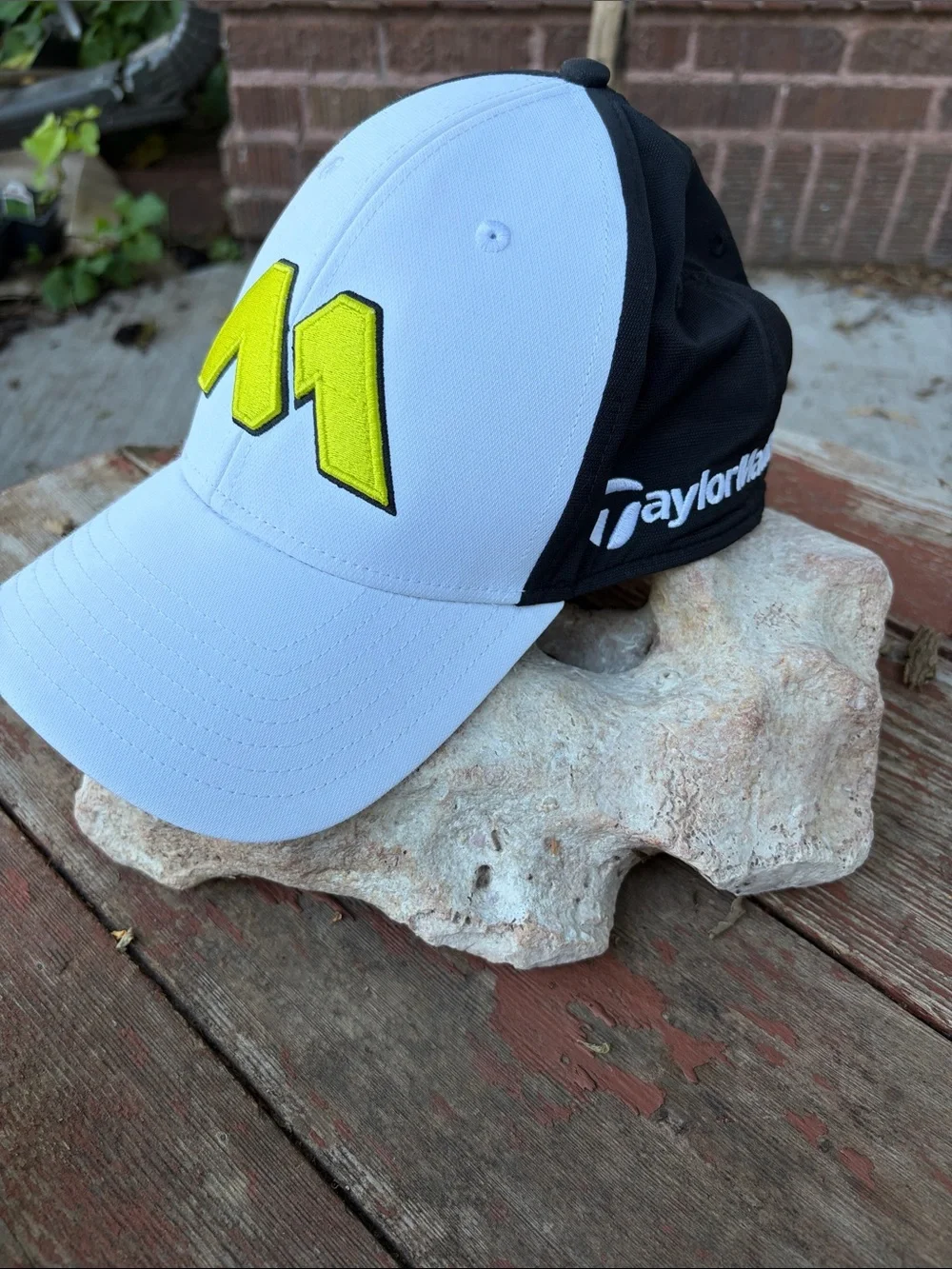 TaylorMade White & Black Golf Hat with Yellow Logo